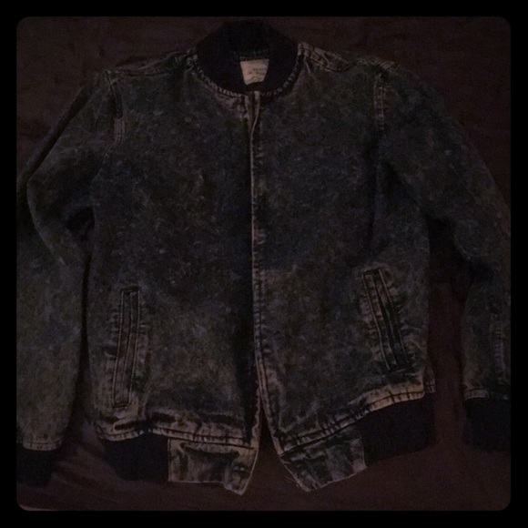 Jean jacket - Picture 2 of 3